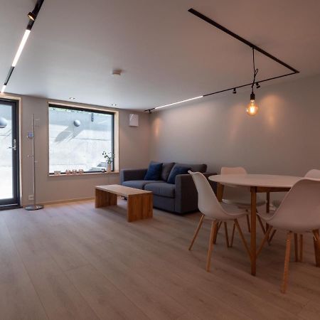 Tastefull And Modern Apartment With Parking Tromsø Zewnętrze zdjęcie
